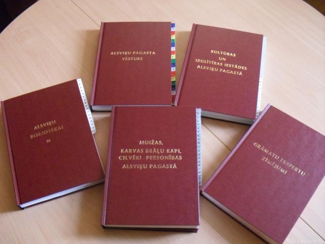 Novadpētniecības materiāli